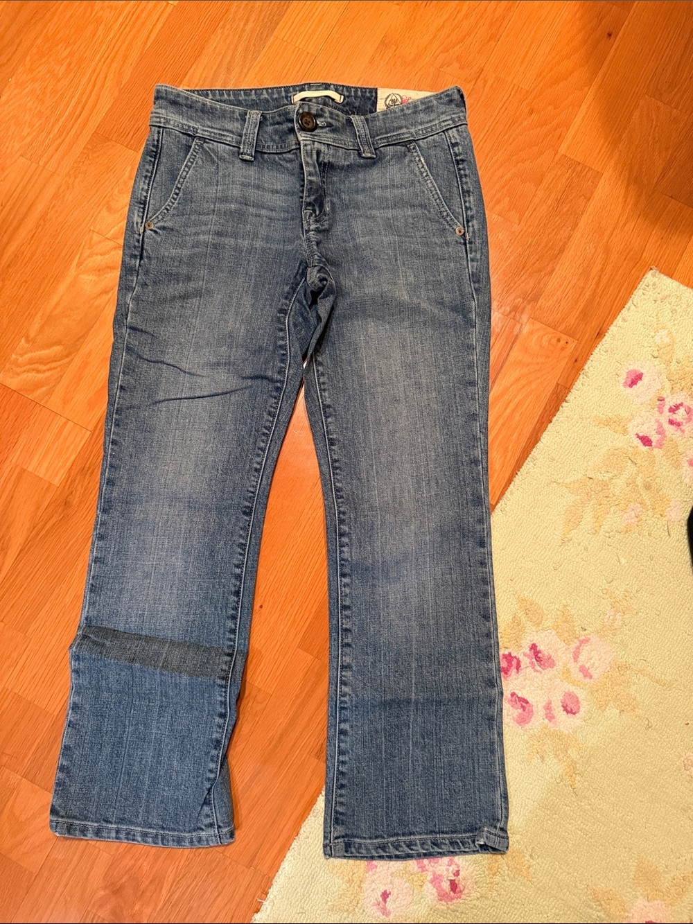 Women’s Boot Cut Jeans in Medium Blue Wash
